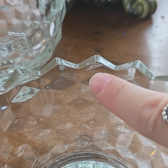 Elegant Clear Glass Candle Holder - Picture 2 of 4